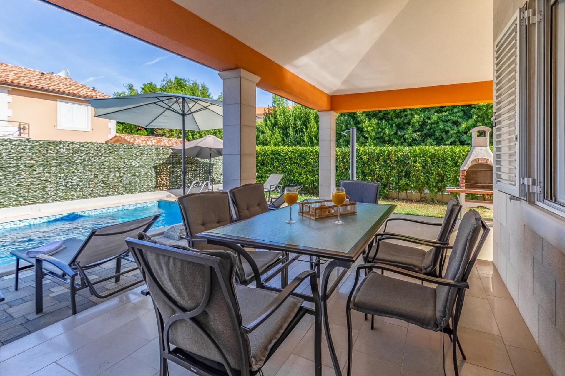 Villas Lotus With Pool And Jacuzzi Pula Bagian luar foto