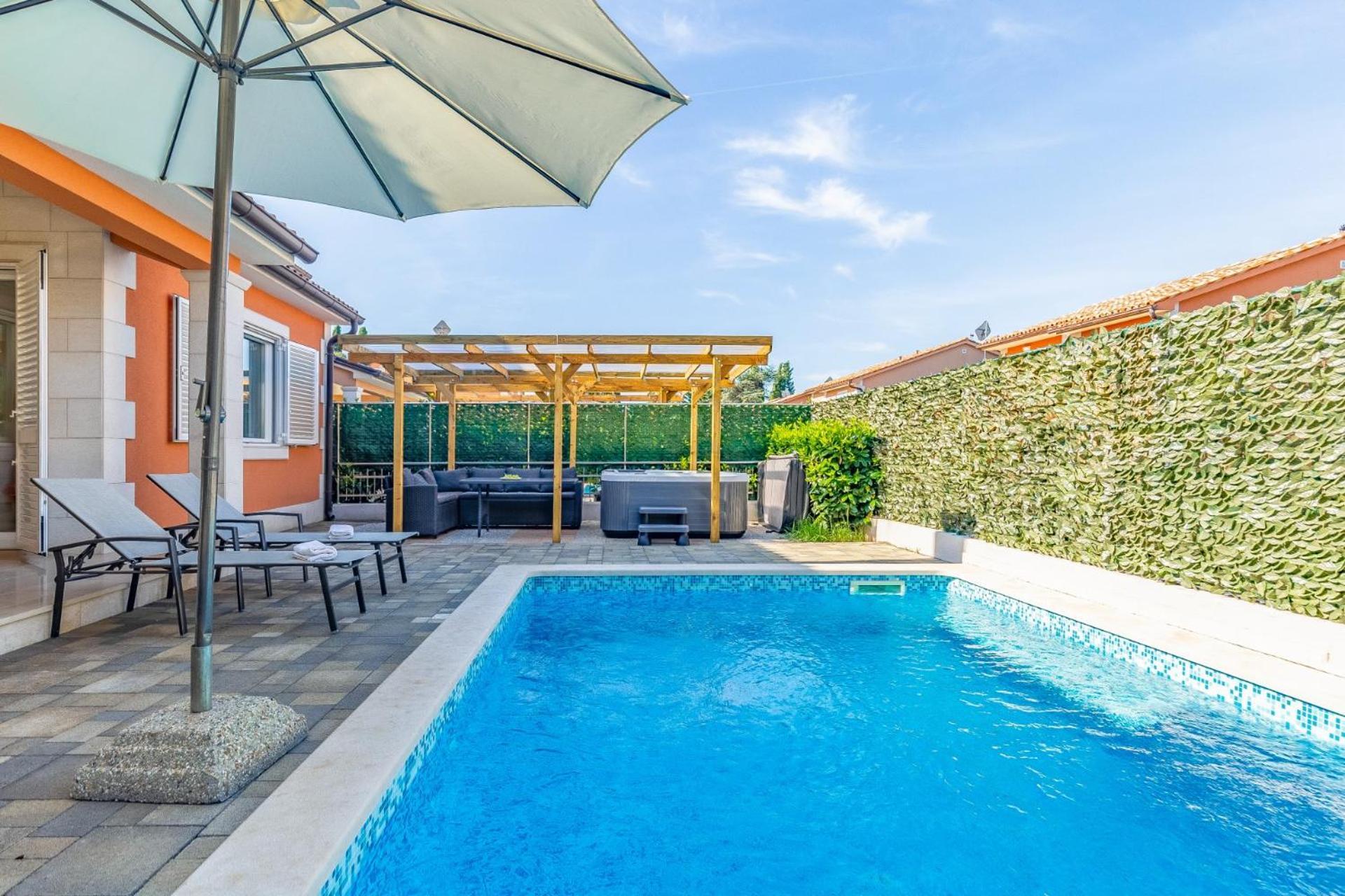 Villas Lotus With Pool And Jacuzzi Pula Bagian luar foto