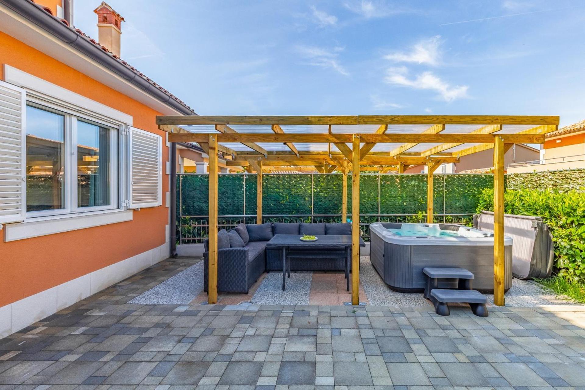Villas Lotus With Pool And Jacuzzi Pula Bagian luar foto