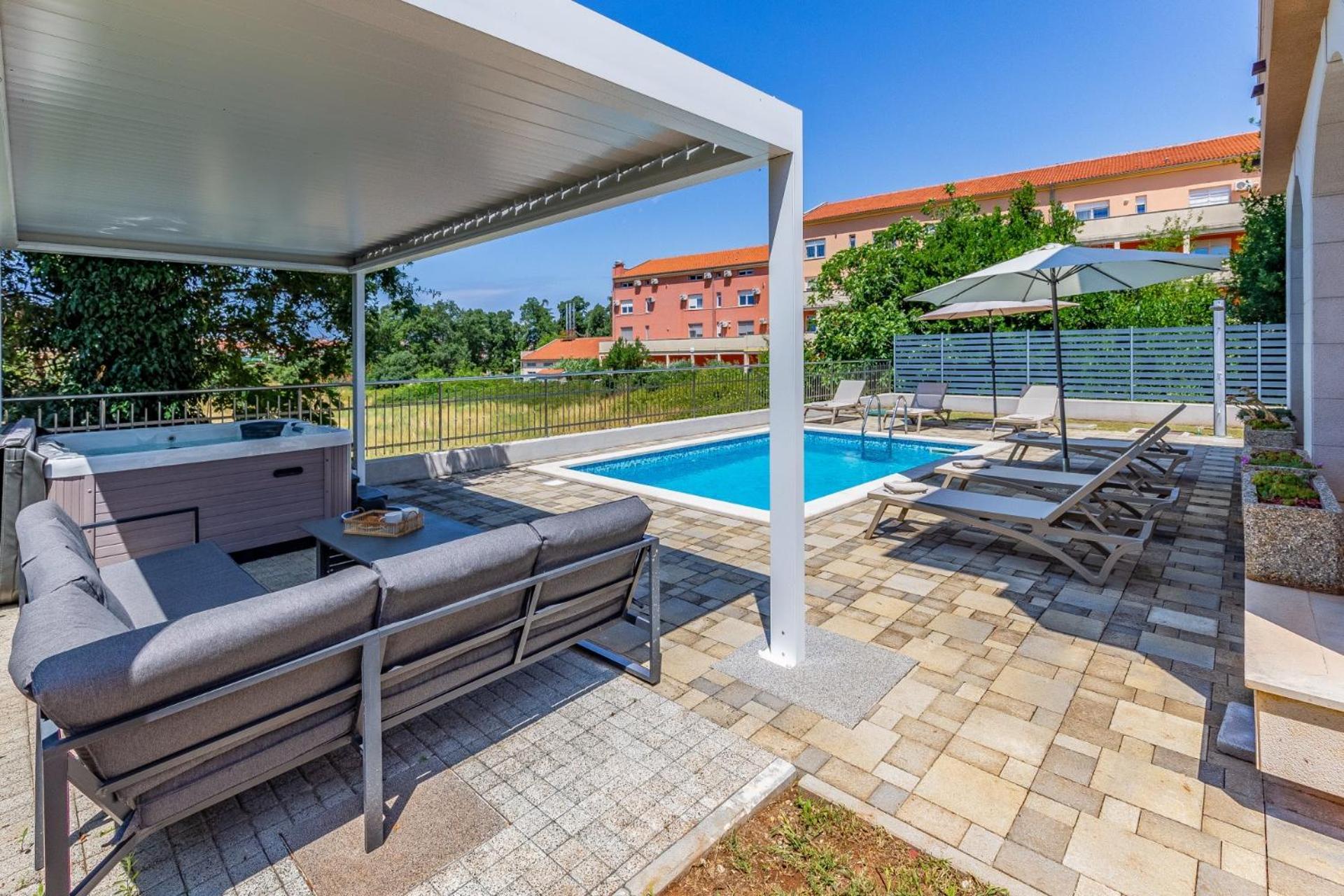 Villas Lotus With Pool And Jacuzzi Pula Bagian luar foto