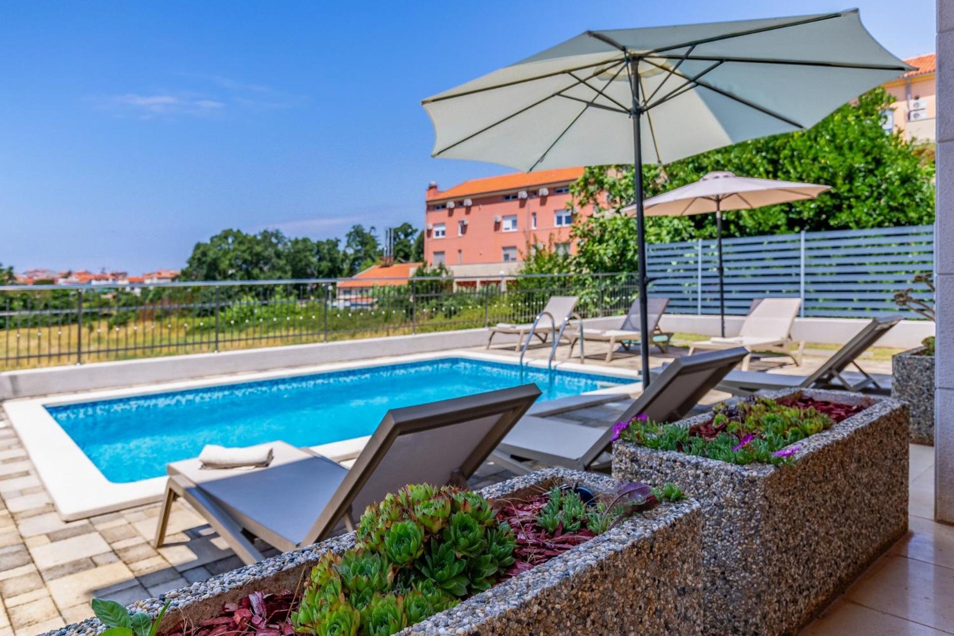 Villas Lotus With Pool And Jacuzzi Pula Bagian luar foto