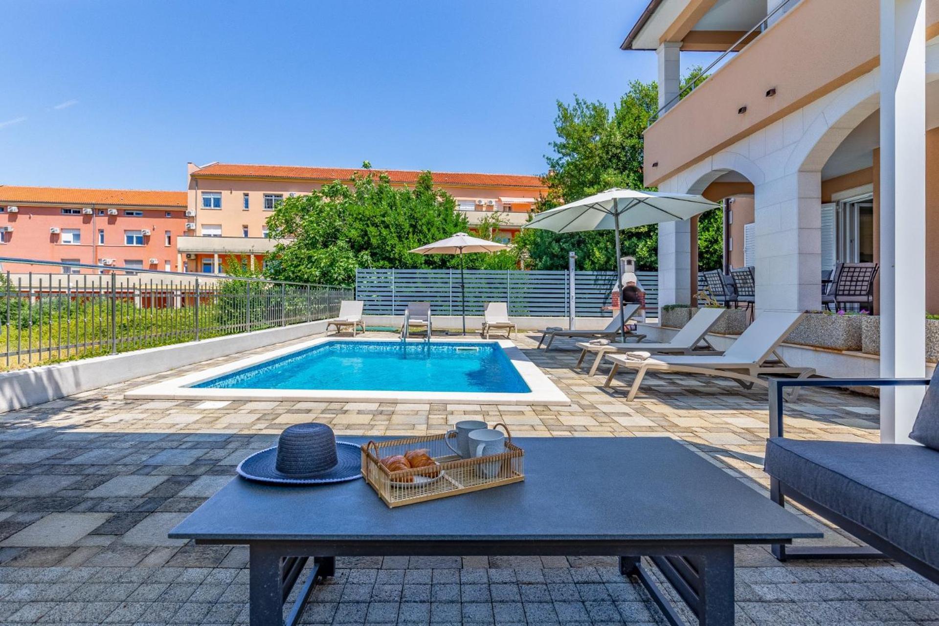 Villas Lotus With Pool And Jacuzzi Pula Bagian luar foto